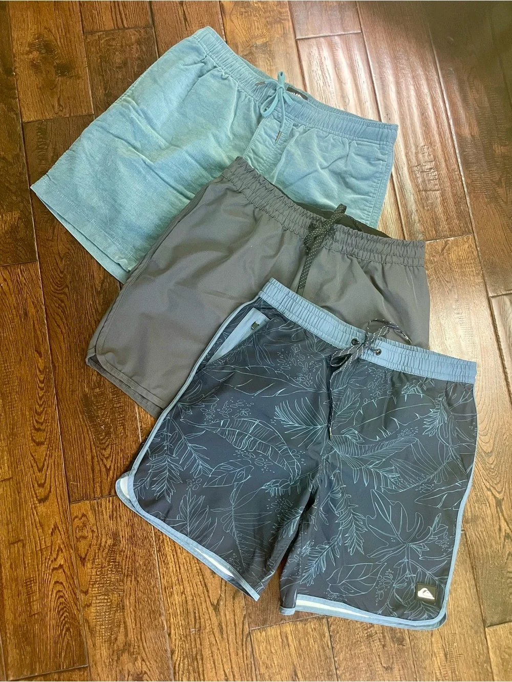 ☀️SALE☀️ Set of 3 shorts, medium